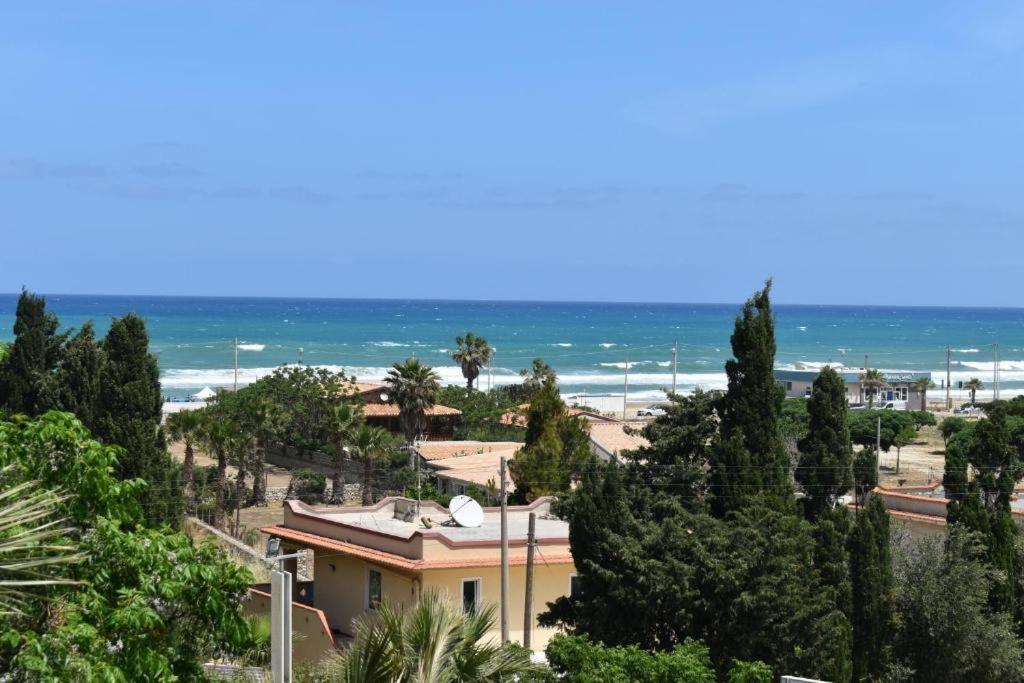 B&B Lastracu Castellammare del Golfo Exterior photo